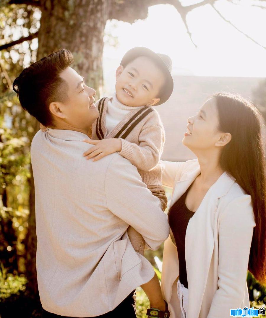 HÌnh ảnh gia đình hạnh phúc của CEO Đỗ Đức Quang