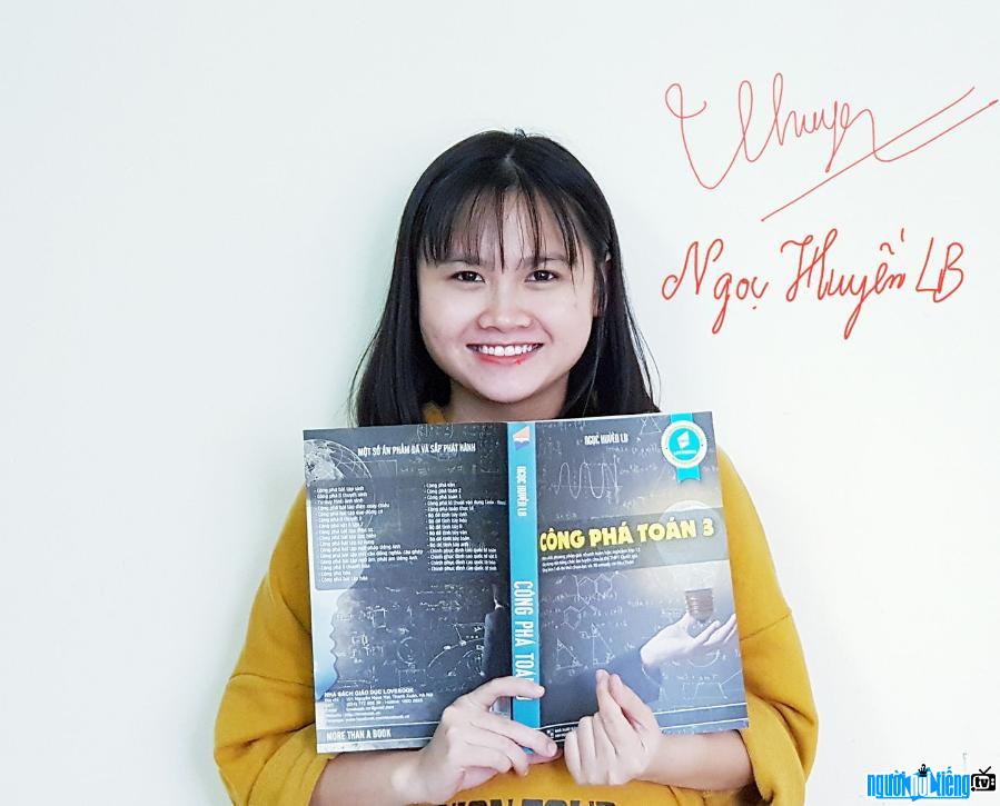  Teacher Ngoc Huyen is the author of a series of Public Books. Break Math