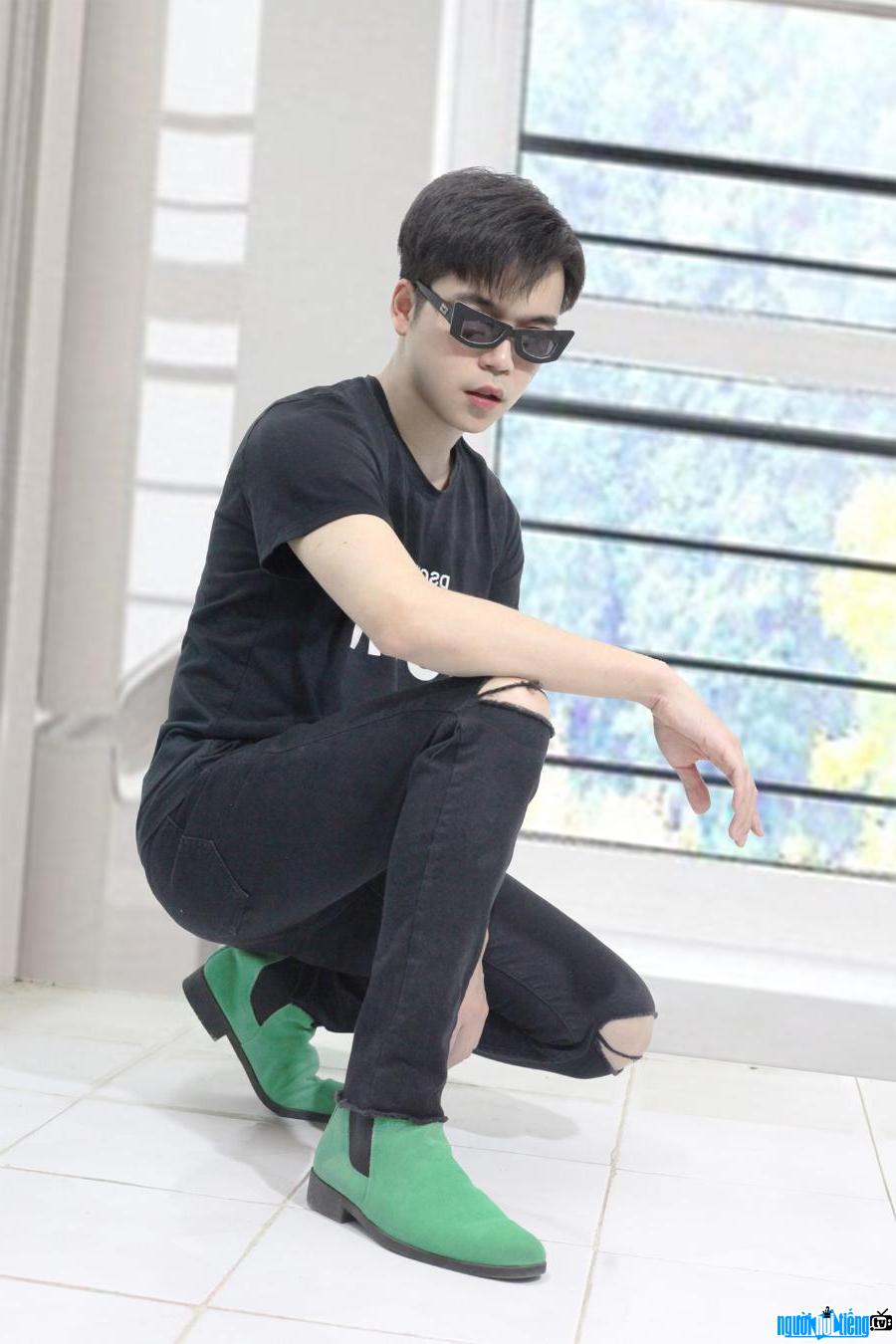 The latest photo of the internet phenomenon Khanh Gaga