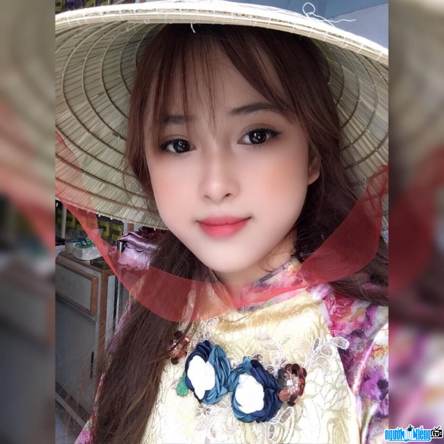 Chân dung hot girl Nguyễn Hiền (Hiền Thỏ)