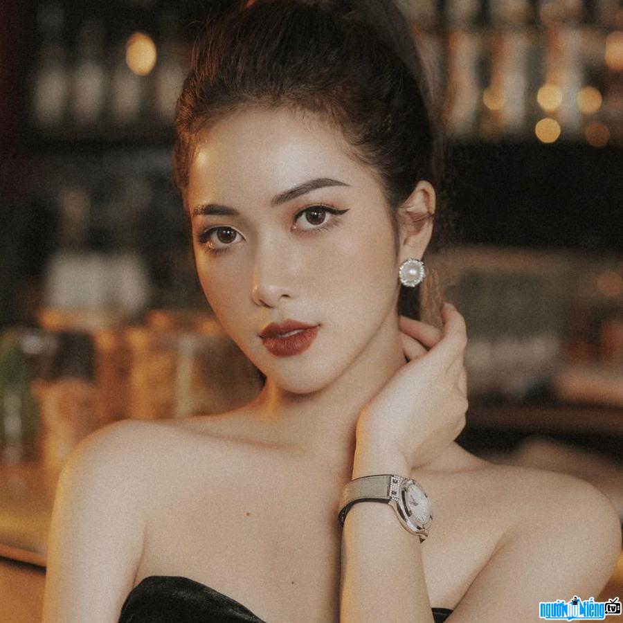 Chân dung hot girl Nguyễn Minh Ngọc