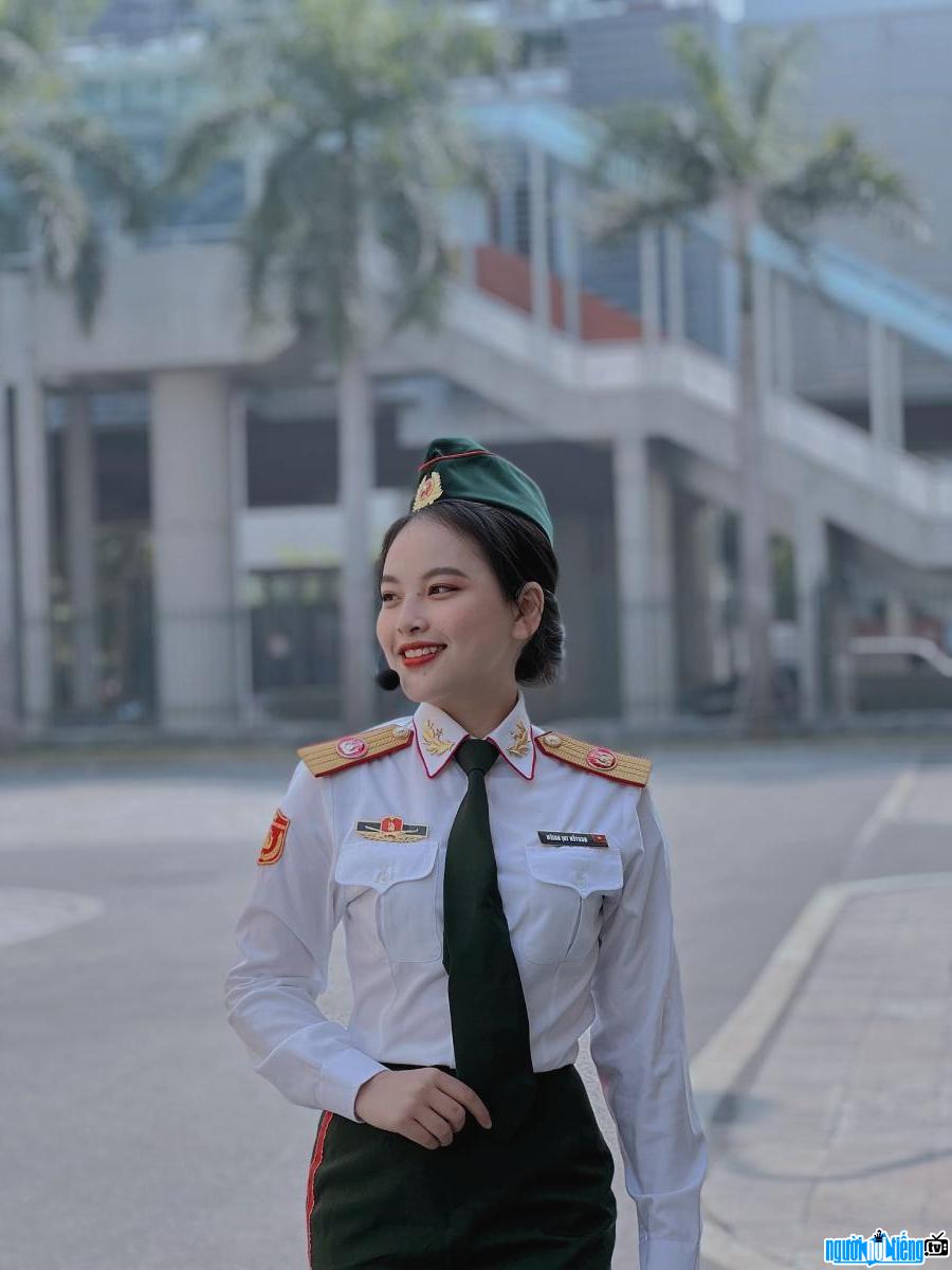 Hình ảnh chân dung Ngọc Trâm - Cô sinh viên trường Văn hóa Nghệ thuật Quân đội