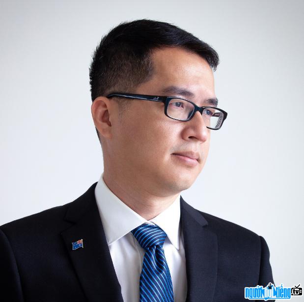 Portrait of Entrepreneur/ Podcaster Nguyen Ngoc Hieu - owner of Podcast channel "Hieu.tv"
