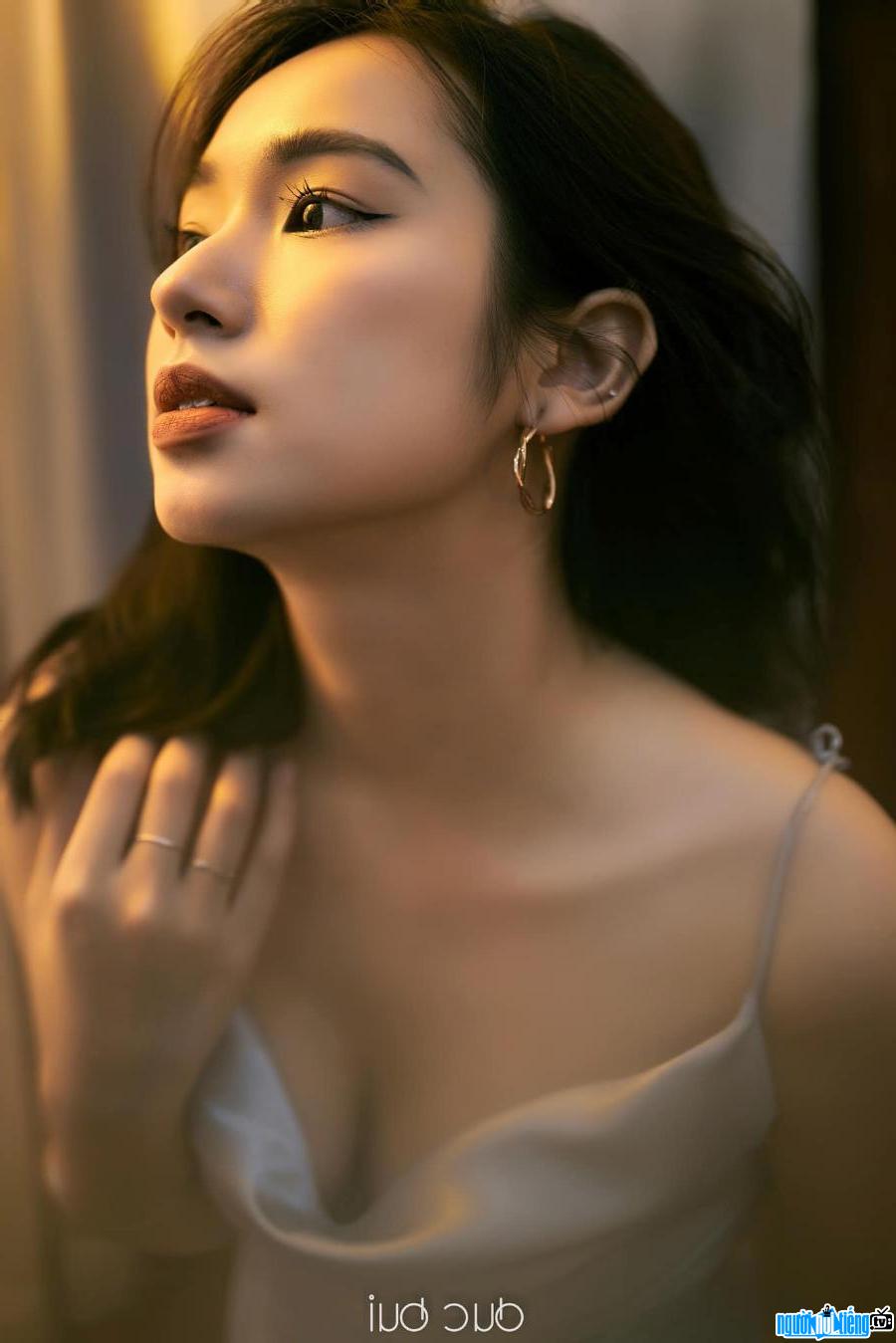  Close-up of Hong Sang's beautiful beauty
