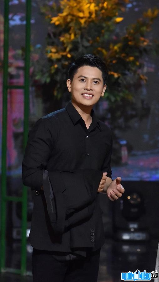  Singer Nguyen Thanh Vien is handsome