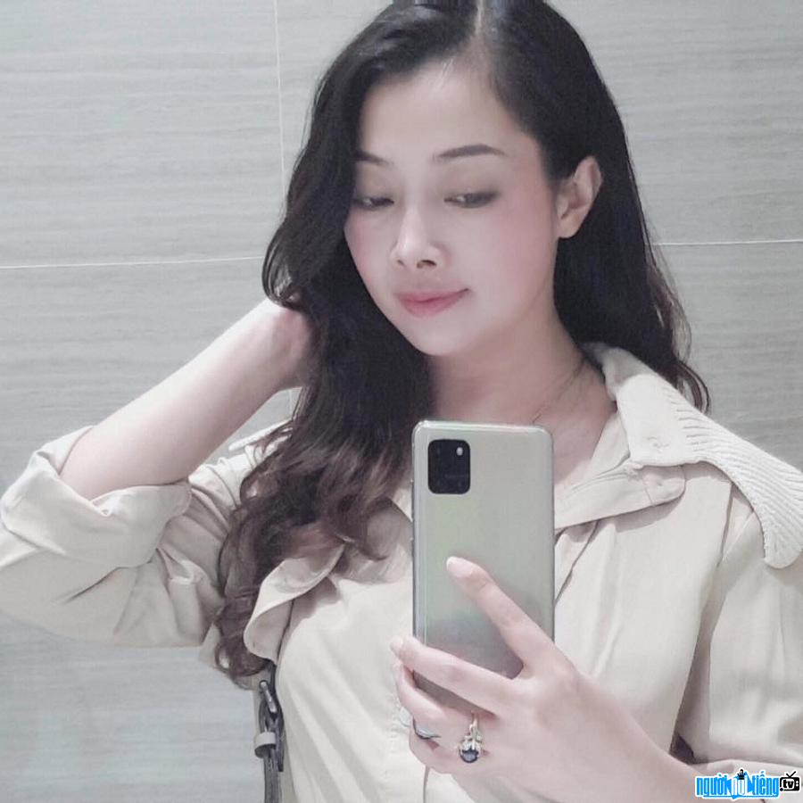 CEO Nguyễn Hiền xinh đẹp và bản lĩnh
