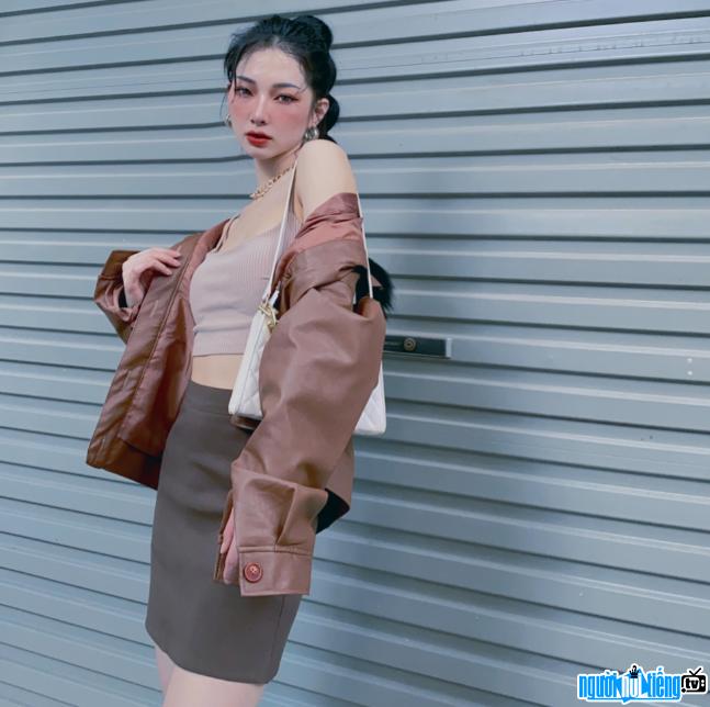 Tiktoker Tikka Hoàng Hiền gây ấn tưởng bởi phong cách thời trang độc đáo