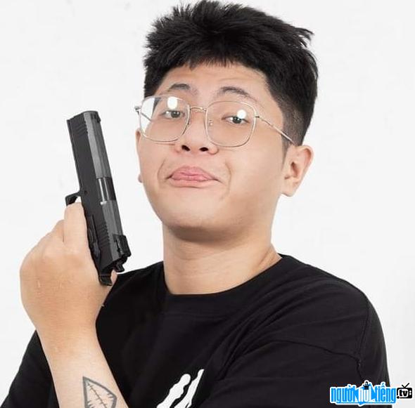  Rapper Quang Teo is famous for his hit "Bad Coffin"