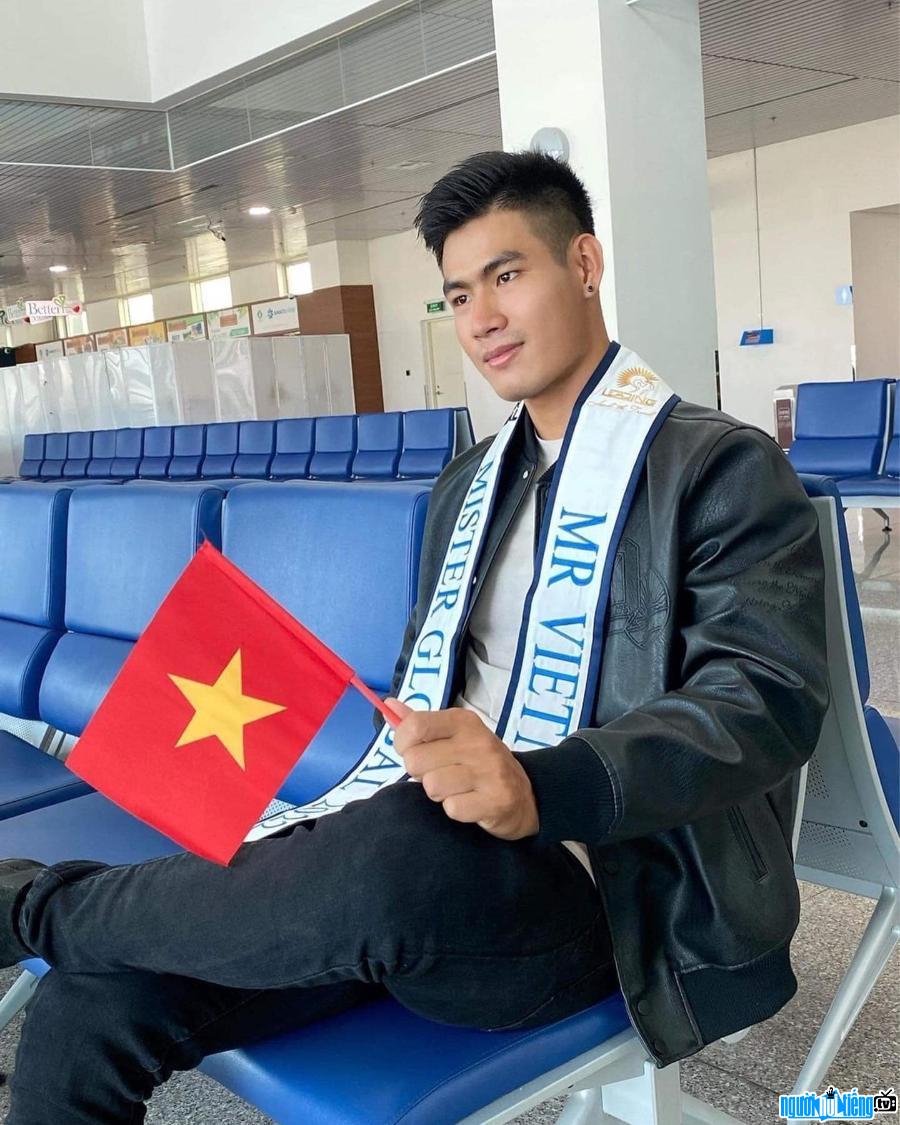 Danh Chiếu Linh giành giải Á vương 1 cuộc thi Mister Global 2022