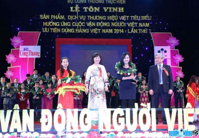  image of businessman Nguyen Thai Nga appeared at a company event