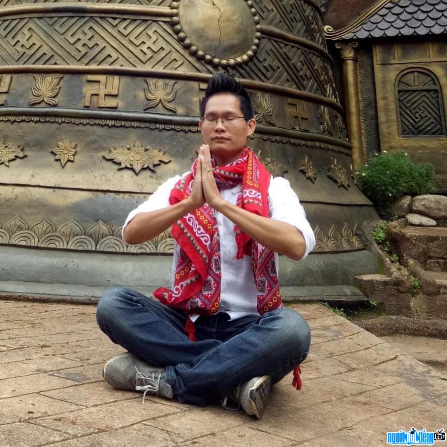 Chân dung huấn luyện viên yoga nổi tiếng Đặng Kim Ba
