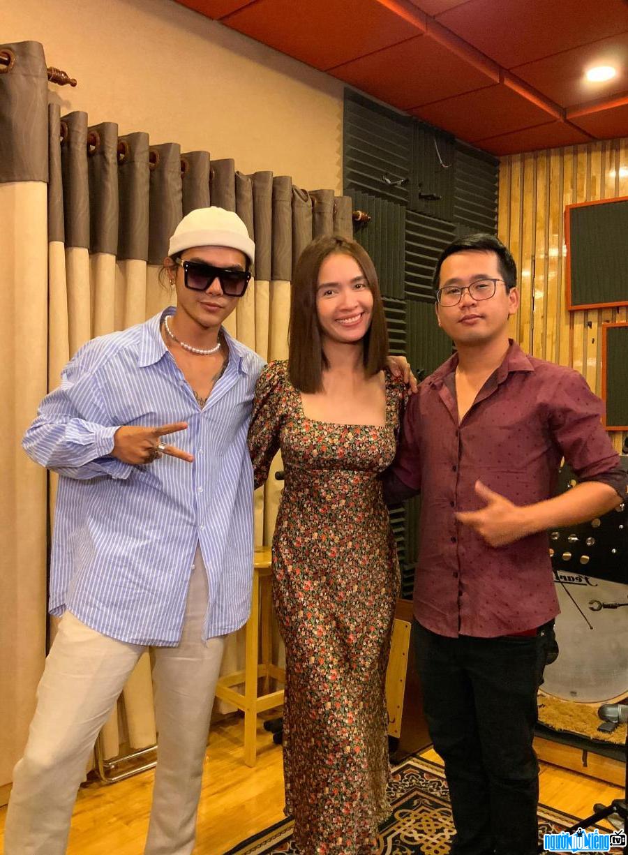 Producer Trần Vân Tình và ca sĩ Ái Phương