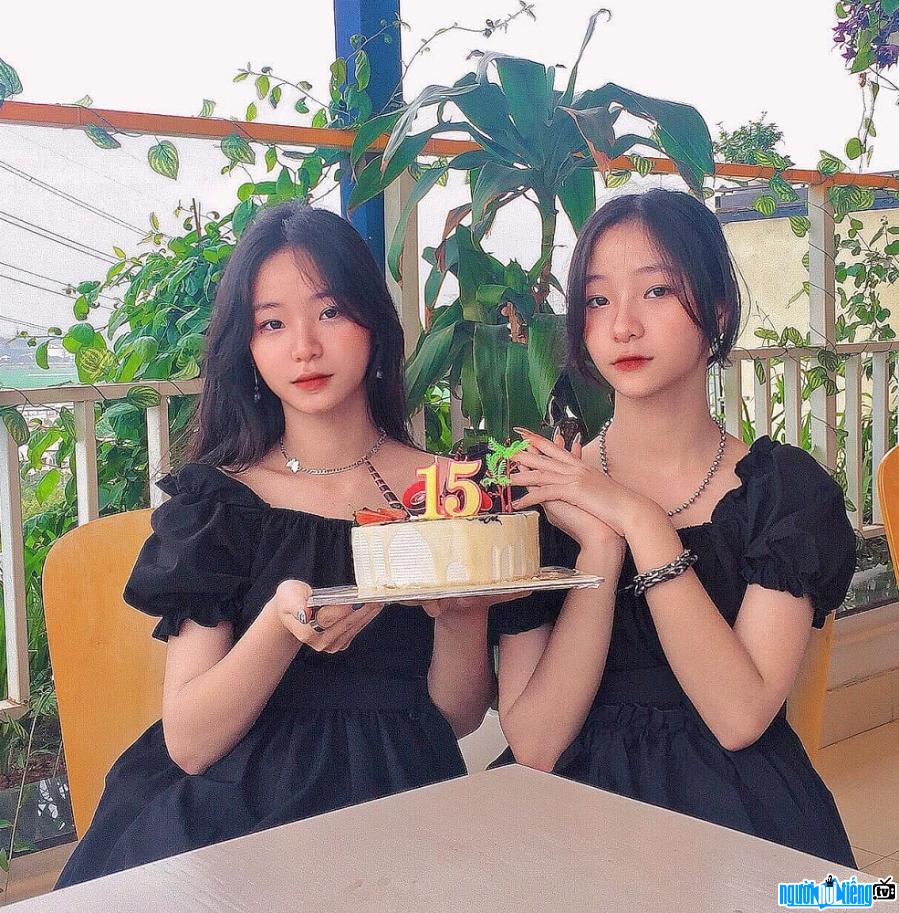 Huyền Châu - Khánh Châu đón sinh nhật tuổi 15