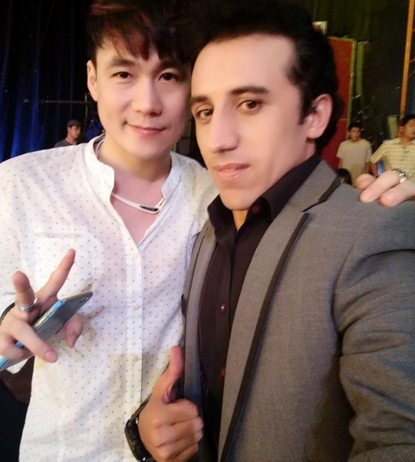 Picture of German singer Aslan and singer Khanh Phuong