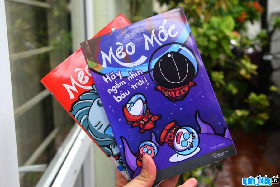  Two books "Meo Moc" by Artist Dang Quang Dung