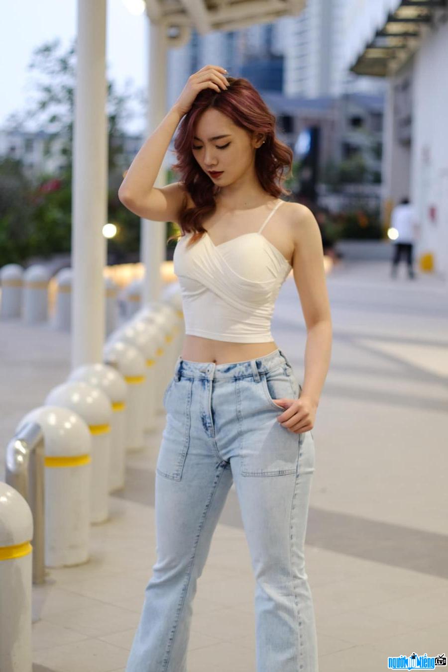 Ảnh mới nhất của hot girl Nguyễn Nam Trang Linh