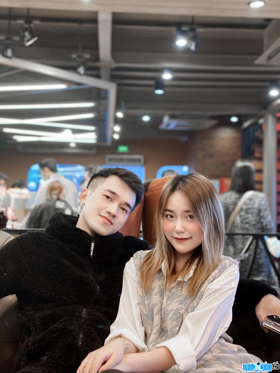 Tien Anh and his beautiful girlfriend Hot Girl