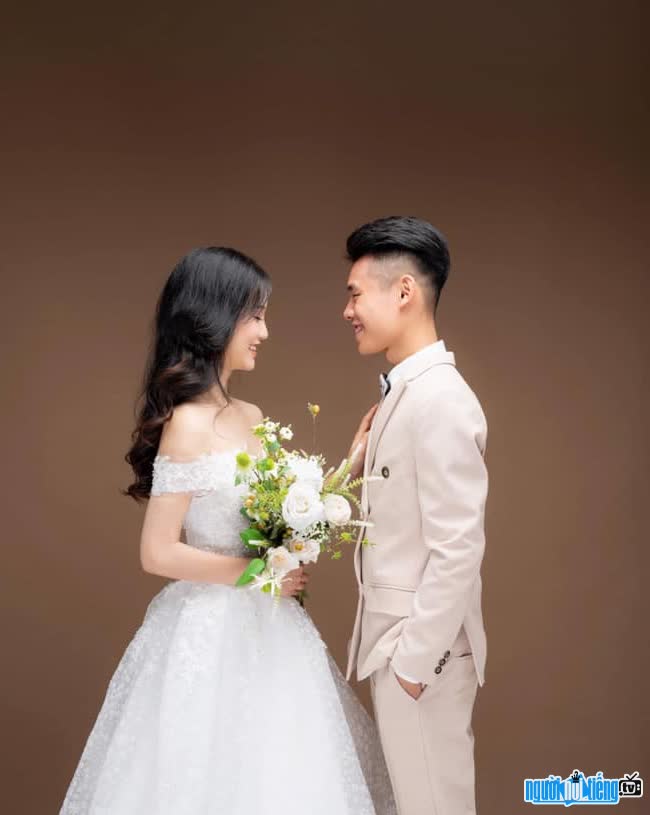 Ky Anh is married and regularly updates his life Happy life of the couple on social media