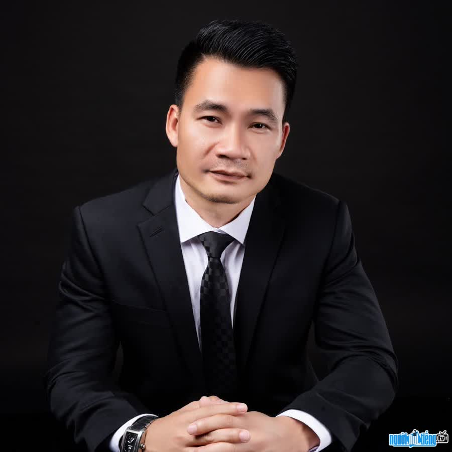 Portrait of CEO Nguyen Duc Thuan