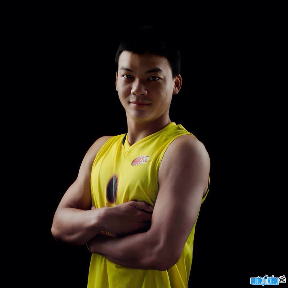 Portrait of basketball player Trieu Han Minh