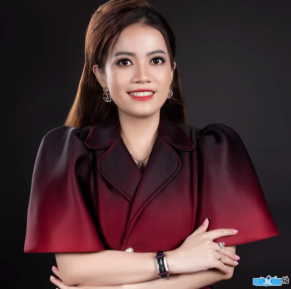 CEO Trung Thúy sở hữu nhan sắc xinh đẹp