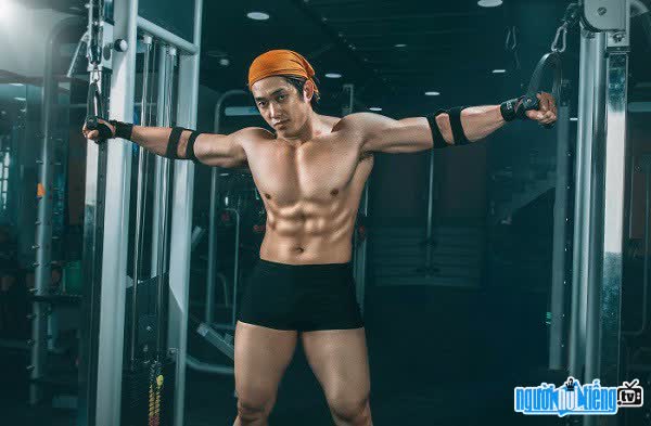 Duy Nguyen Thol is a famous Gymer