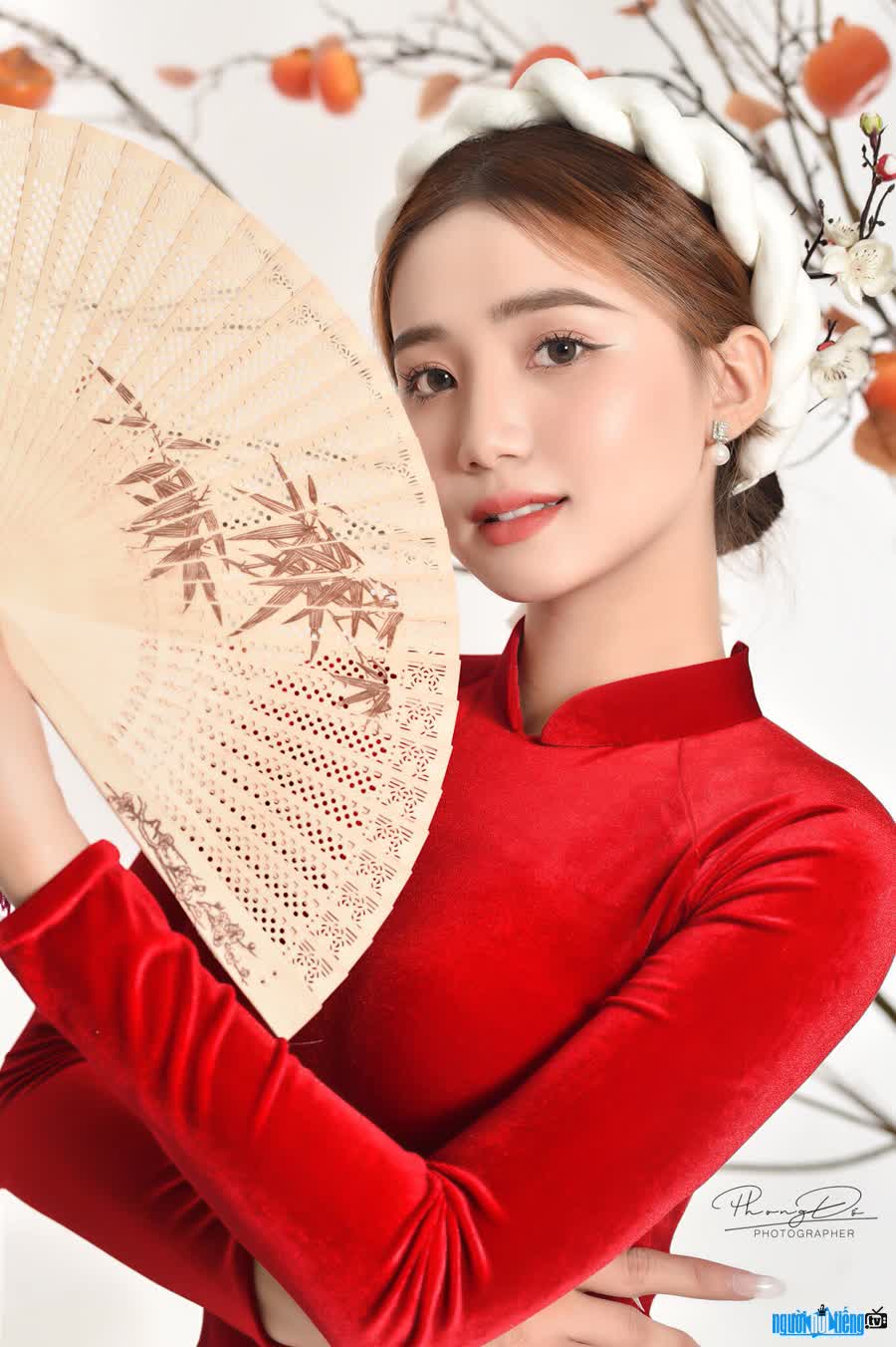 Xuan Yen owns a beautiful face with delicate harmonious lines