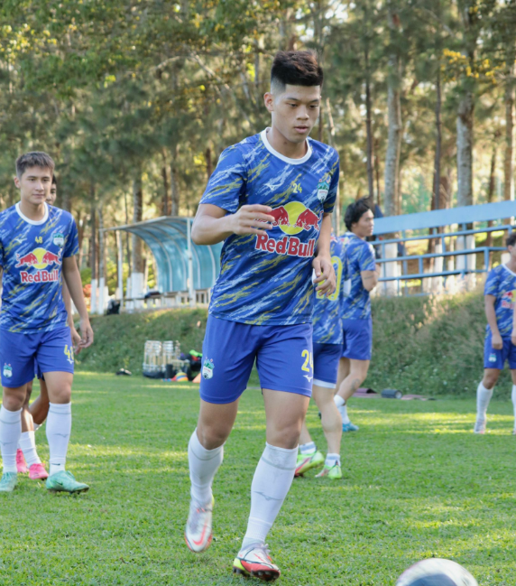 Player Nguyen Duc Viet is a very bright young talent of Hoang Anh Gia Lai Club