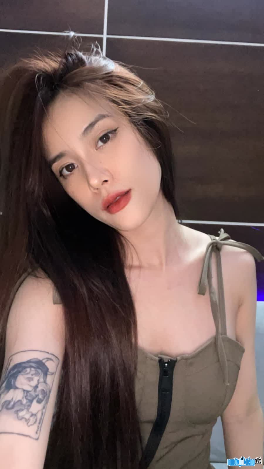 Cận cảnh nhan sắc của streamer MiCha