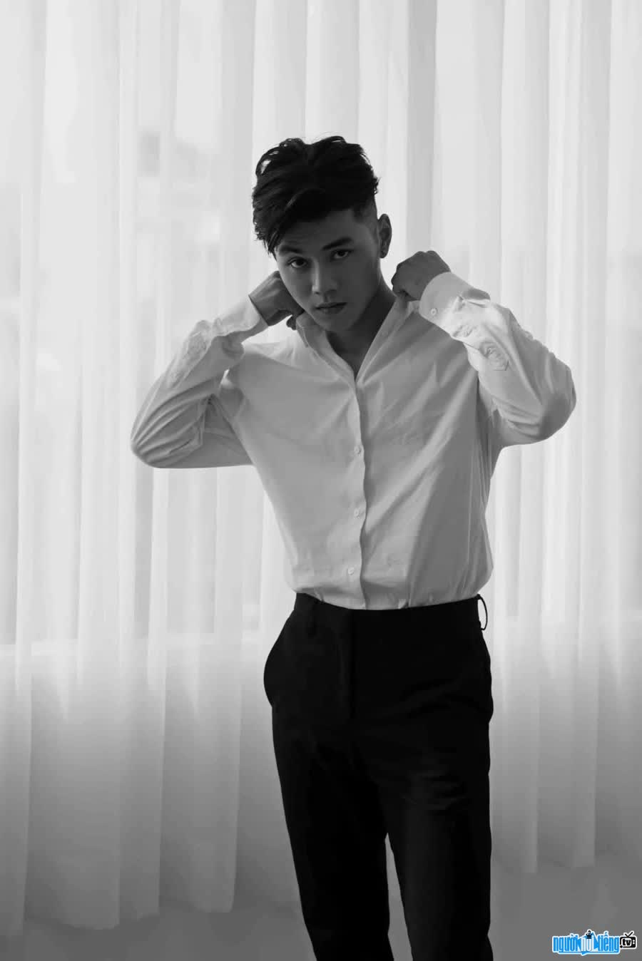 Hot boy image of Bi Duy Minh - the male god chosen by Amandine Thuy Trinh in the program Who is he