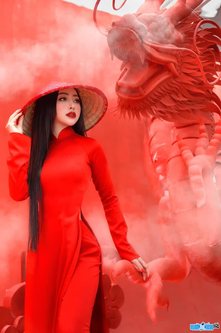 Hình ảnh người mẫu ảnh Nguyễn Đào Sơn Ca trong bộ ảnh áo dài