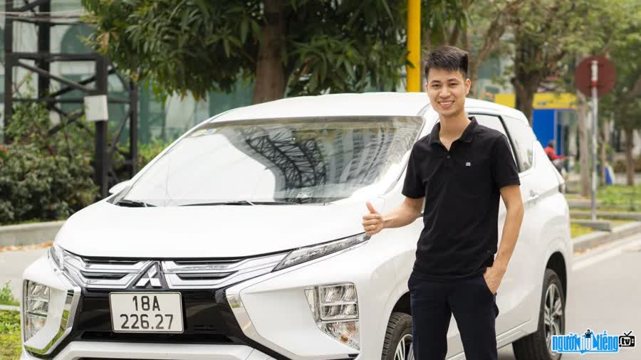 Phạm Anh Quang nổi tiếng trên mạng xã hội với những video tiktok về biển báo hướng dẫn lái xe