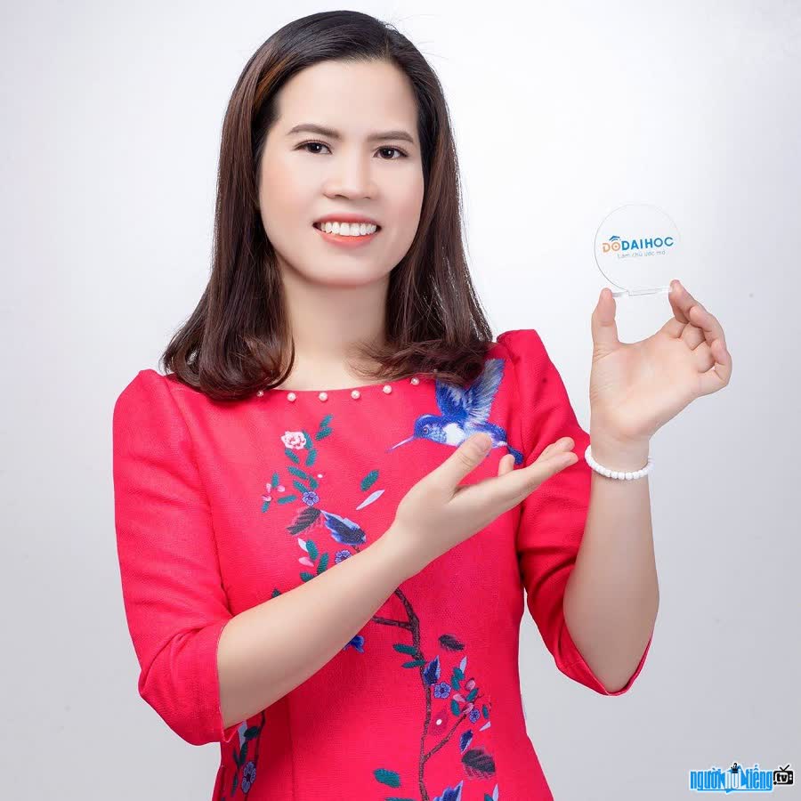 Psychologist Nguyen Thi Lanh is the founder of Dodaihoc