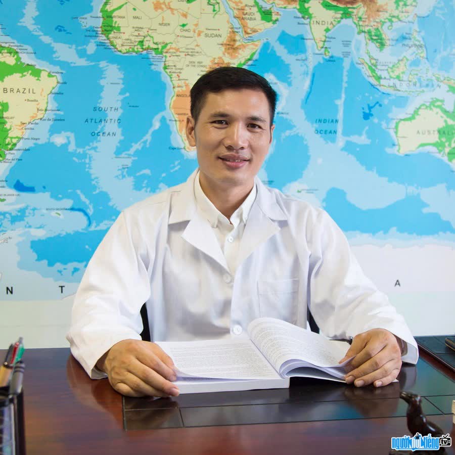 Pharmacist Truong Minh Dat is Vietnam's leading expert in child care