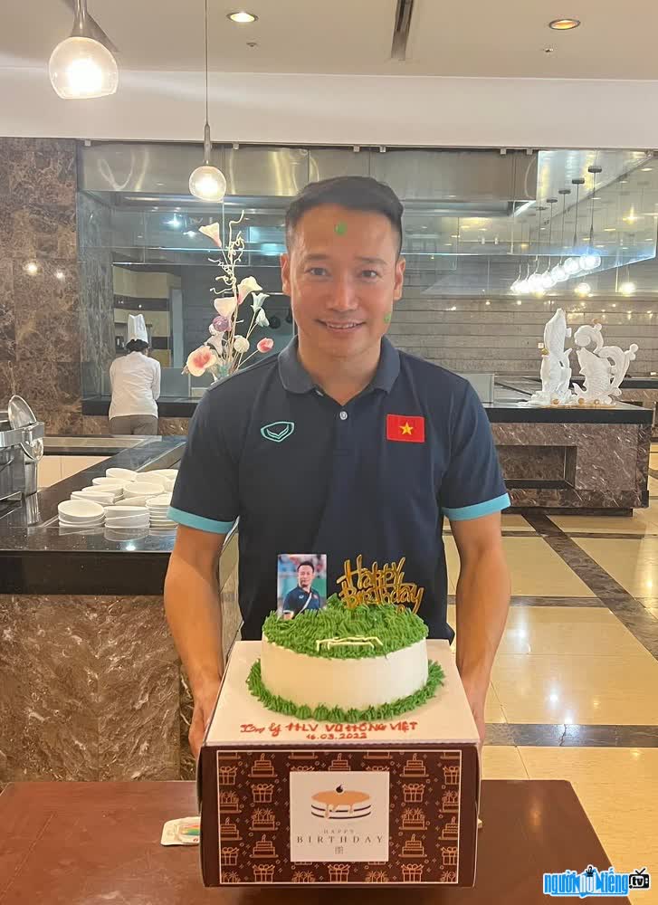 HLC Vũ Hồng Việt hạnh phúc ngày sinh nhật