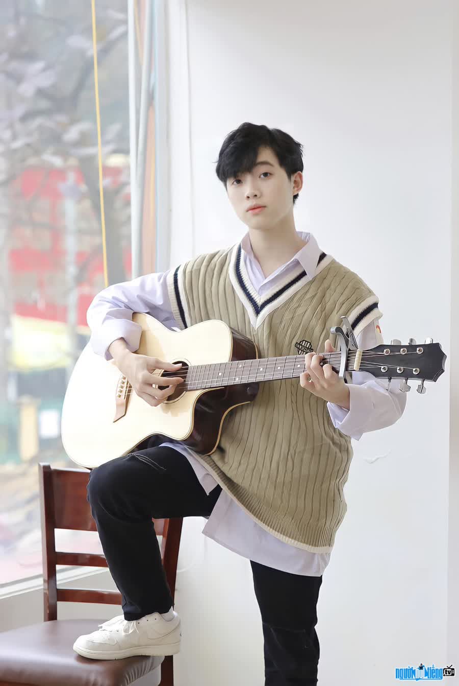 Tiến Đạt và sở thích chơi đàn guitar