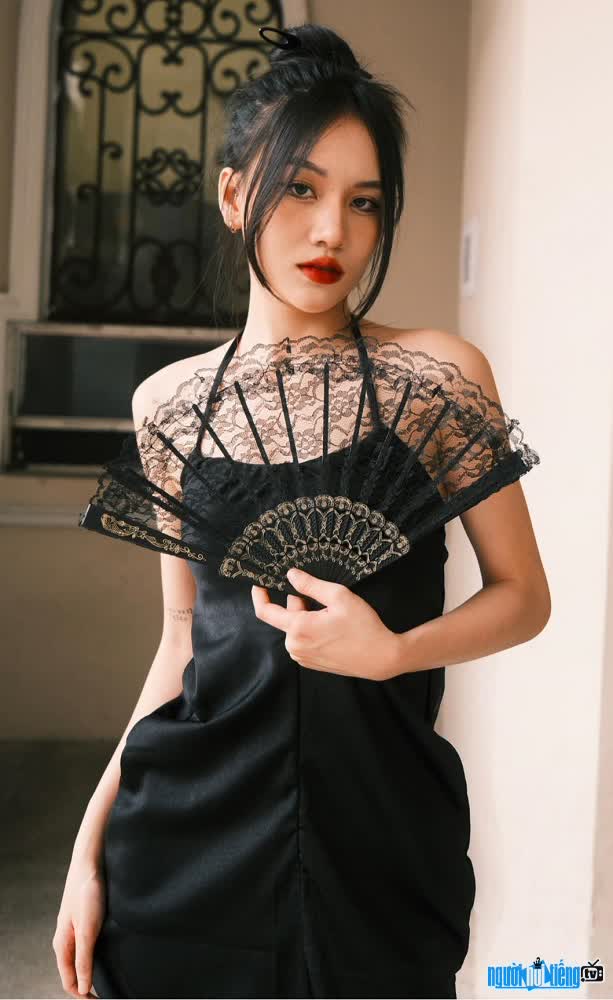 Saabirose - nữ ca sĩ xinh đẹp