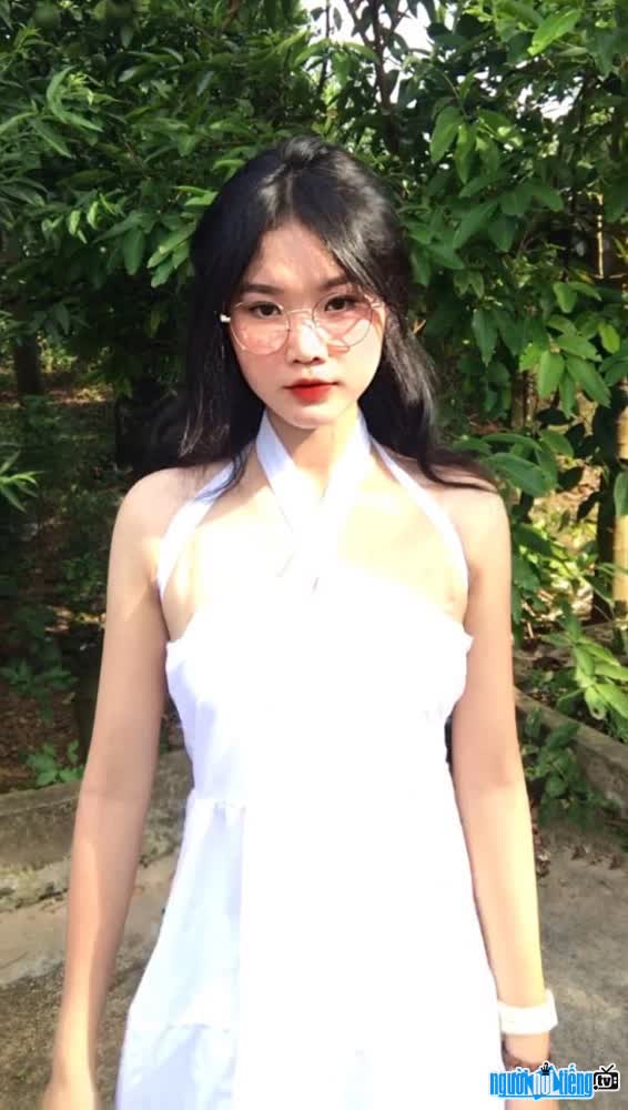  Pham Thy Kha Anh - a talented photo model