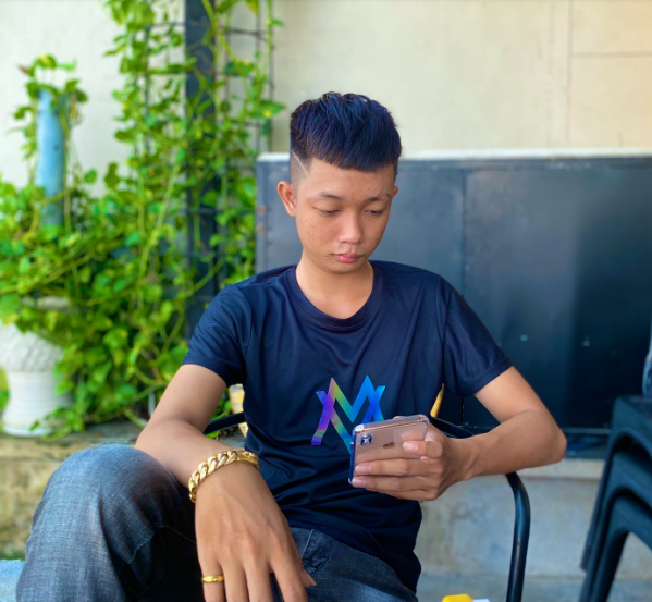 Vo Phuoc Long is a tech enthusiast