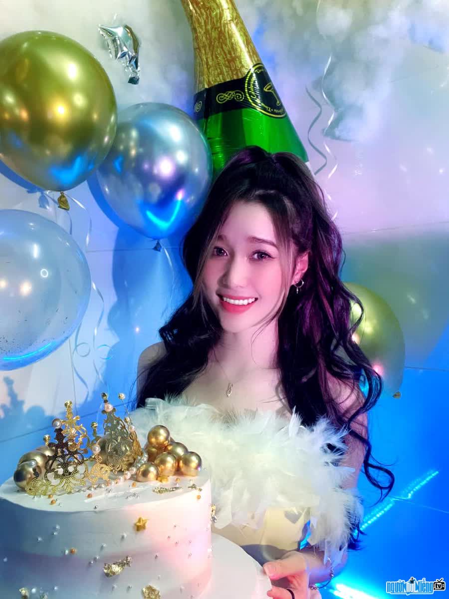 KOL Shangxi's birthday picture