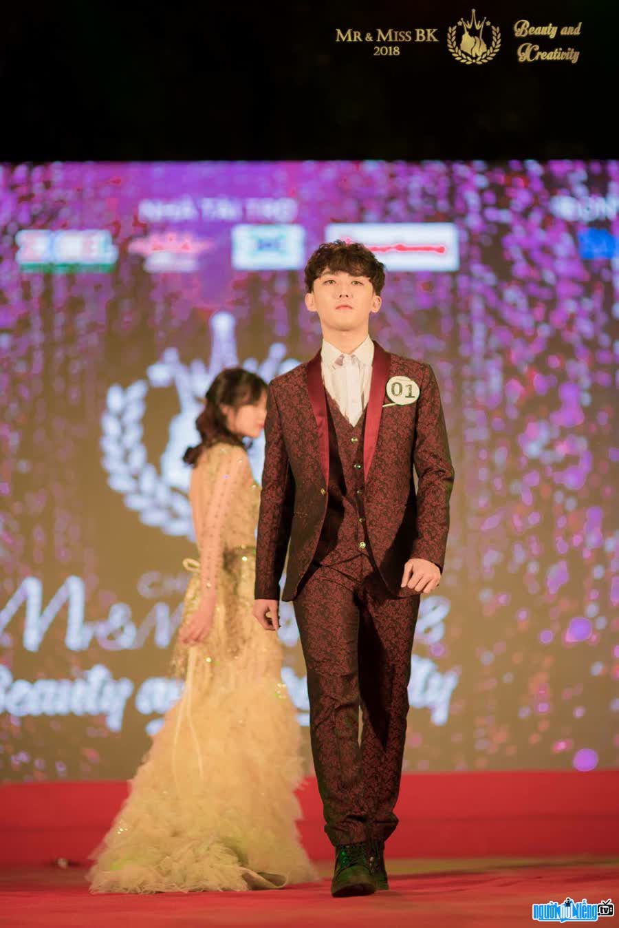 Tuan Dung at Mr and Miss Bach Khoa 2018