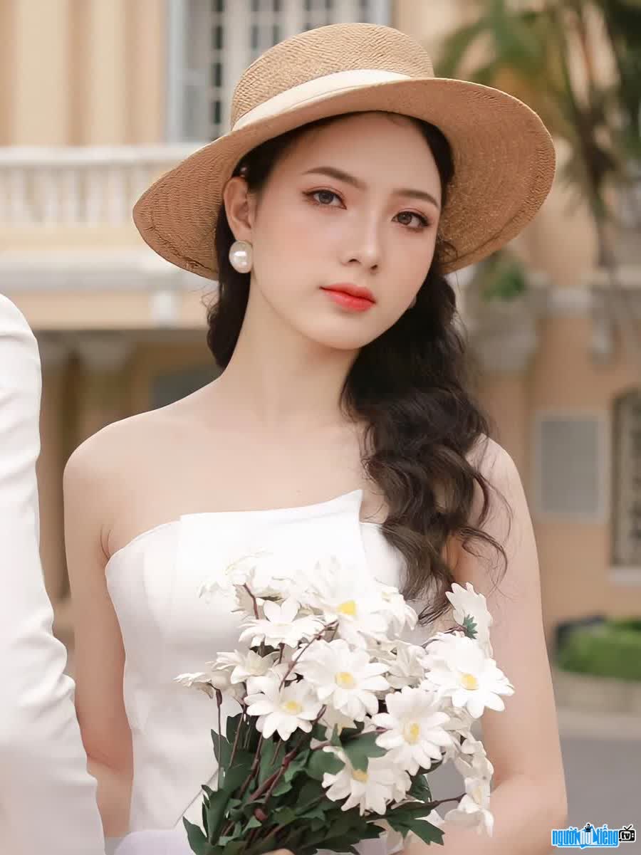 Model Châu Minh Thùy - Nữ sinh 10X với nét đẹp trong trẻo ngọt ngào