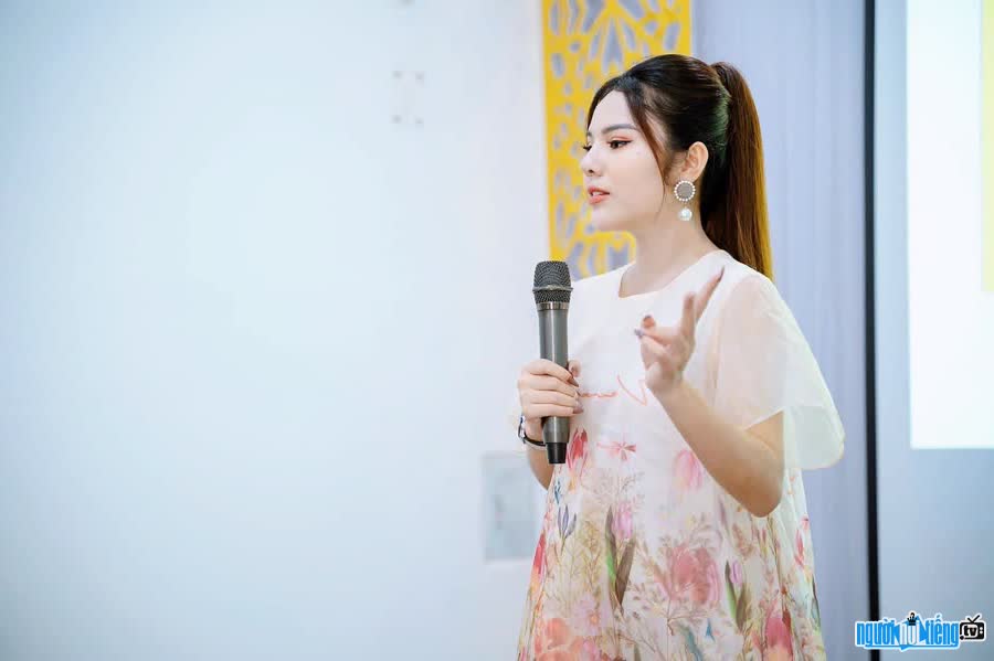 CEO Phuong Le regularly participates in charity programs