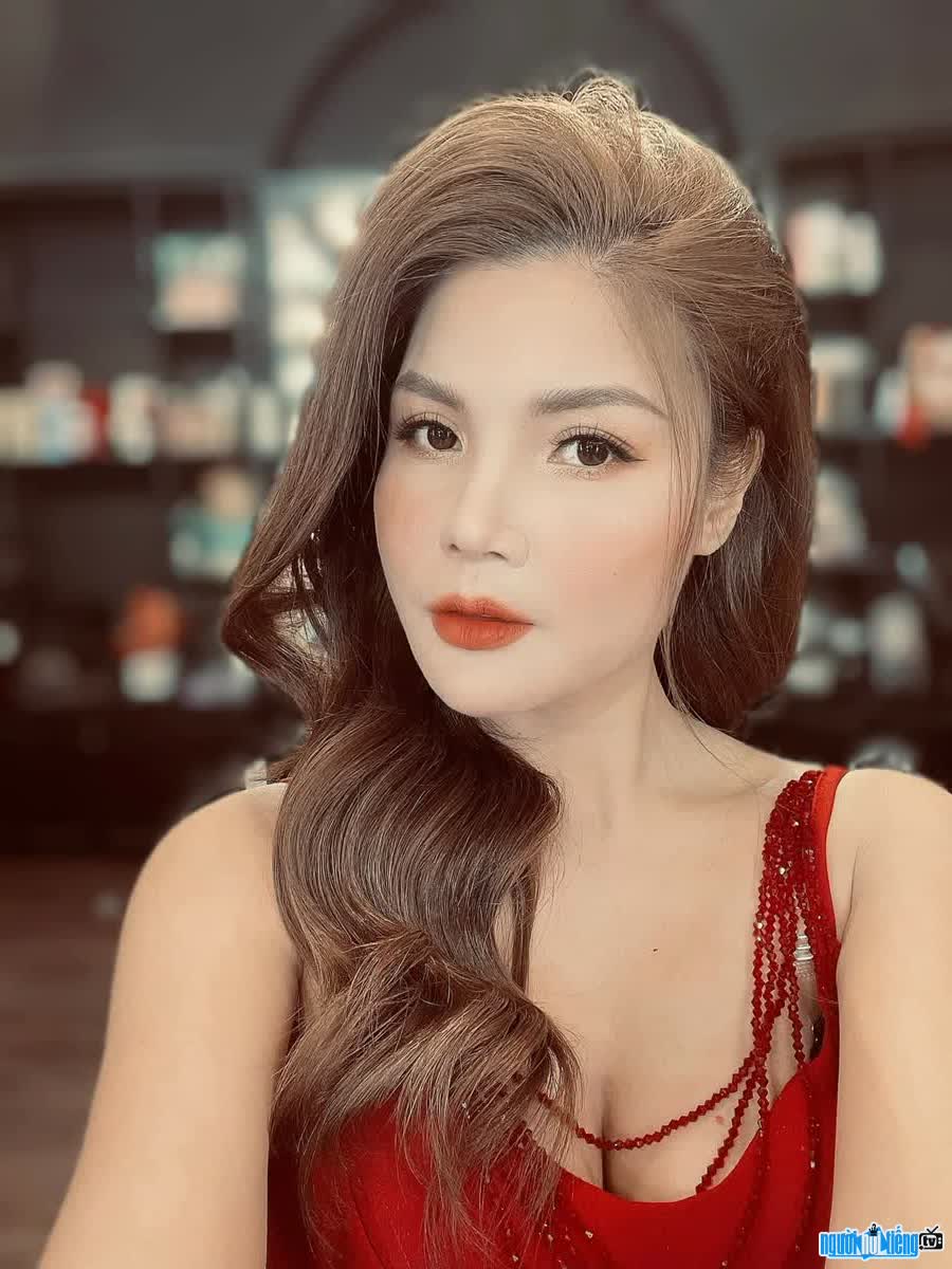 Lai Lan Trang has a beautiful appearance