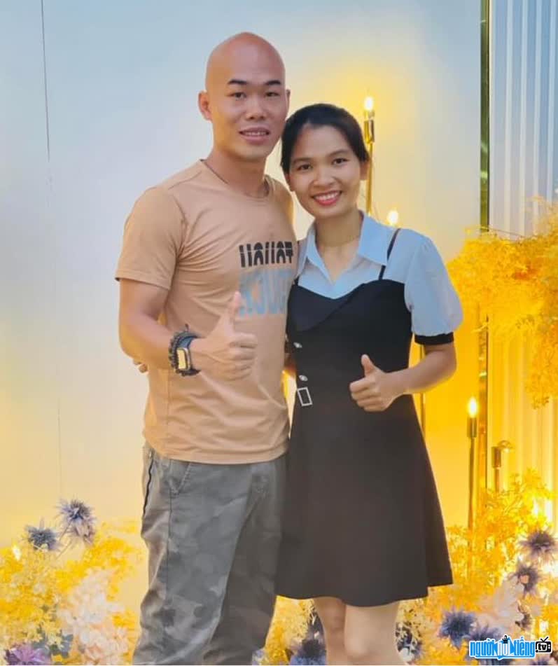 Hình ảnh hạnh phúc 2 vợ chồng Phan Đình Huy