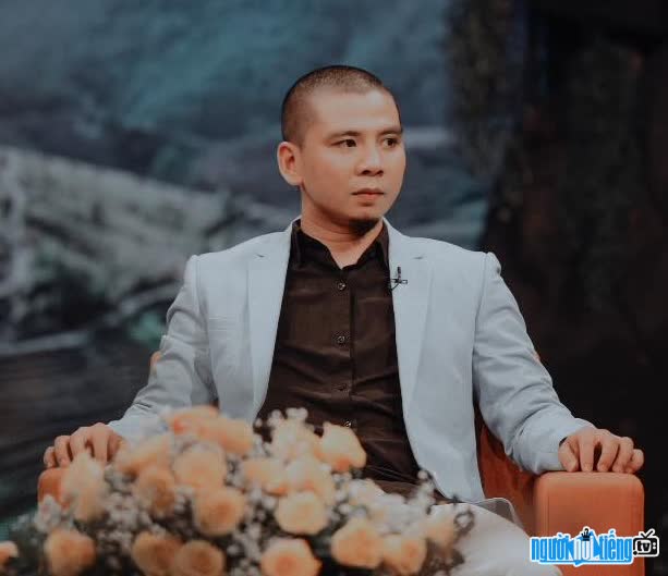  Musician Tuan Ho participates in the television program