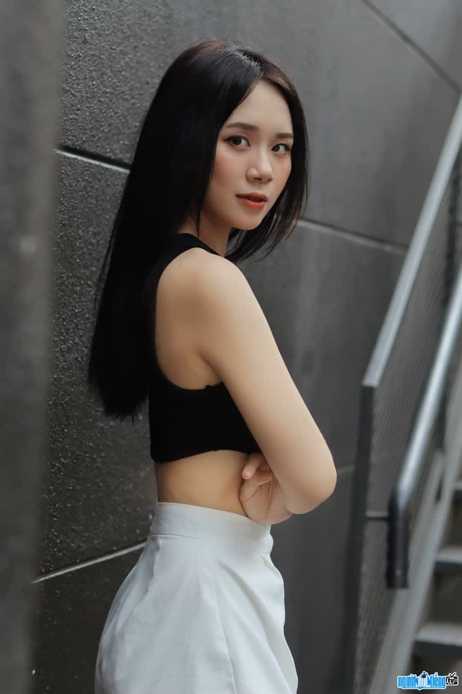 Lookbook photo of model Nhu Quynh