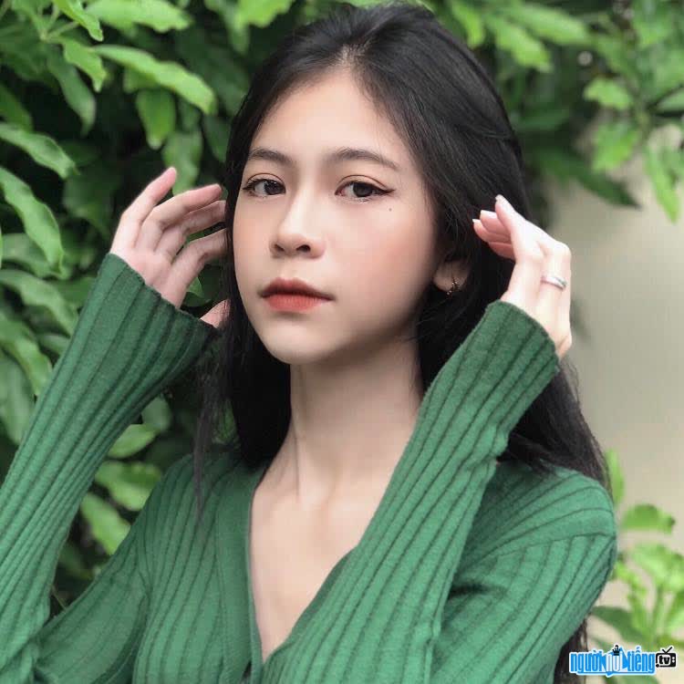Portrait of hotface Tuyet Jmy