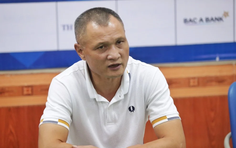 Hình ảnh chân dung Huấn luyện viên Ngô Quang Trường