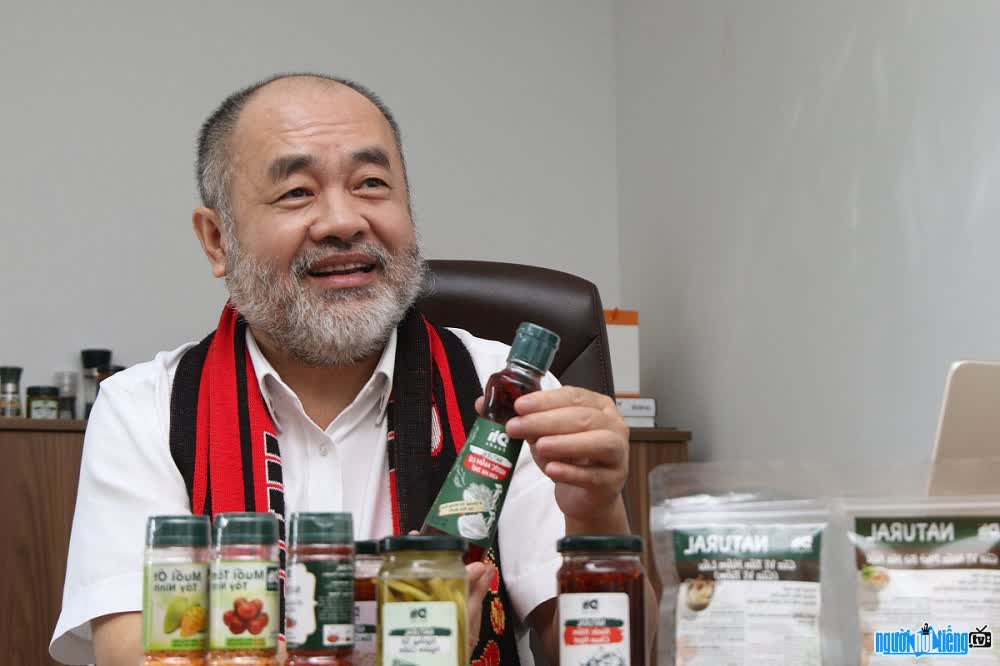 Ông Nguyễn Trung Dũng được biết đến là CEO của Dh Foods